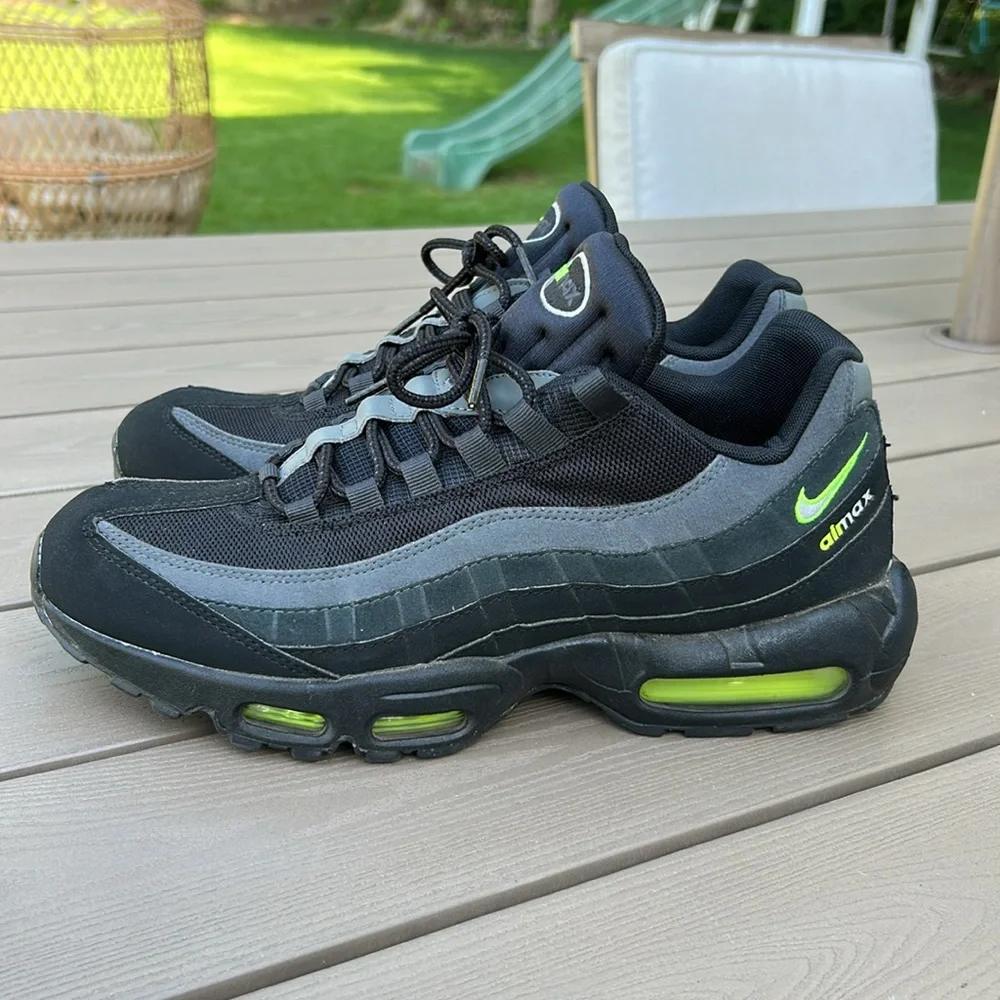 Nike Air Max 95 - Picture 2 of 11